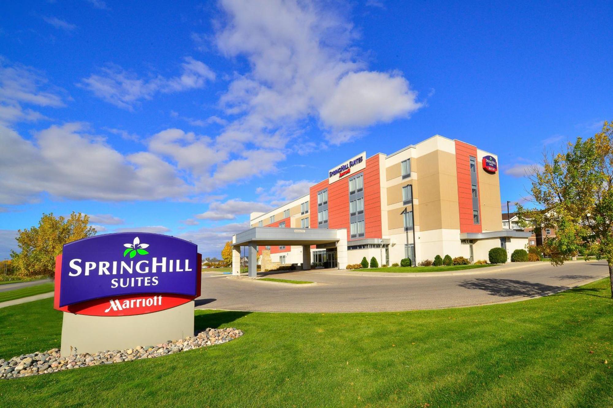 Springhill Suites By Marriott Grand Forks Exterior foto